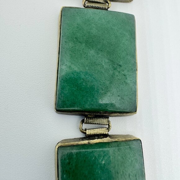 Vintage fashion bracelet with inlaid transluscent jade colored stones - Picture 2 of 4